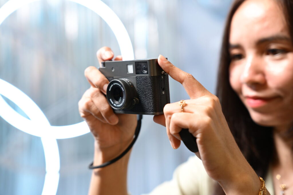 FUJIFILM