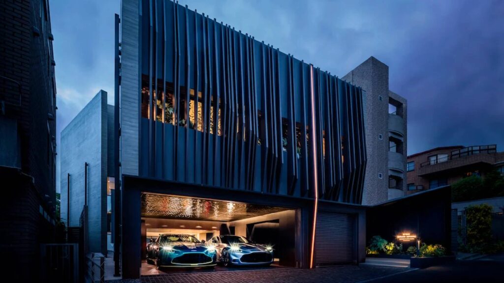 Aston Martin เผยโฉมบ้านสุดหรูแห่งแรกในเอเชีย ผสานการออกแบบยานยนต์เข้ากับที่พักอาศัย