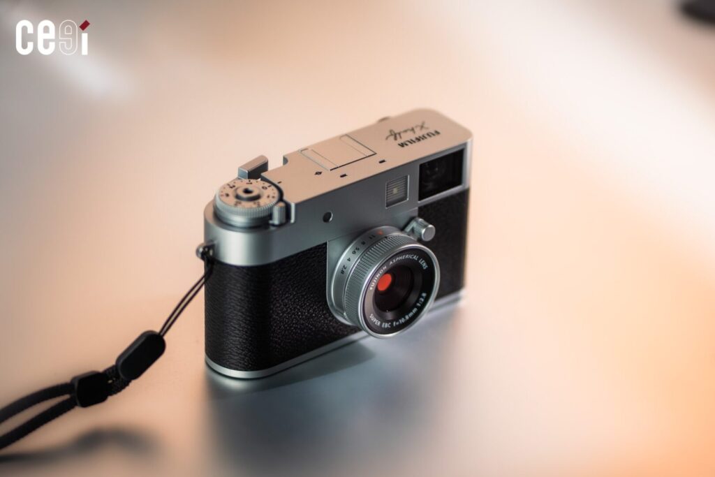 Fujifilm X Half