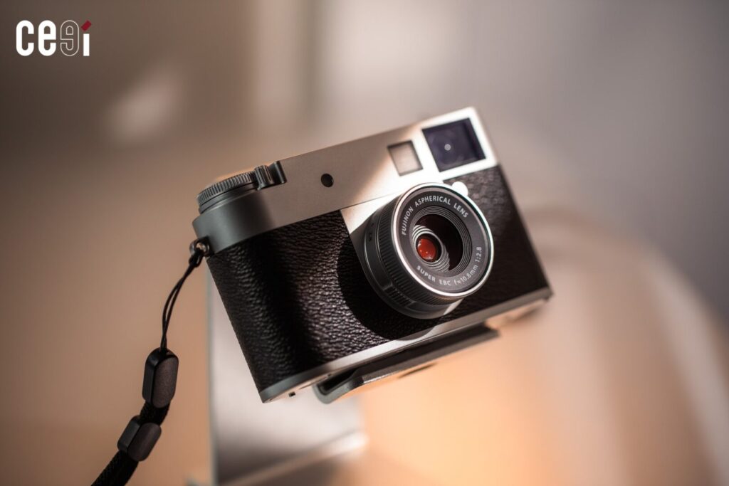 FUJIFILM X Half