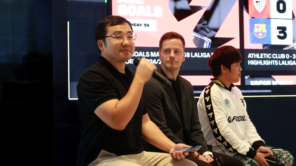 คุยกับนักพัฒนาเกม EA SPORTS FC™ Mobile กับการทำเกมให้เหมือนดึงฟุตบอลลงมาสู่ iPhone