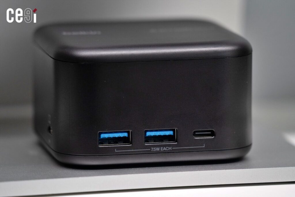พอร์ตด้านหน้ามี USB-A 2 พอร์ตและ USB-C ชาร์จได้ช่องละ 7.5 W