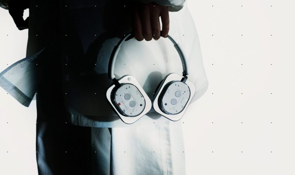 เปิดตัว Nothing Headphone (1) หูฟังครอบหูรุ่นแรกของบริษัท ดีไซน์เป็นเอกลักษณ์