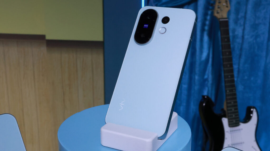 เปิดตัว vivo X200 FE รองเรือธงเครื่องเล็ก สเปกแรง กล้อง ZEISS, ชิปเรือธง และแบตฯ 6500mAh