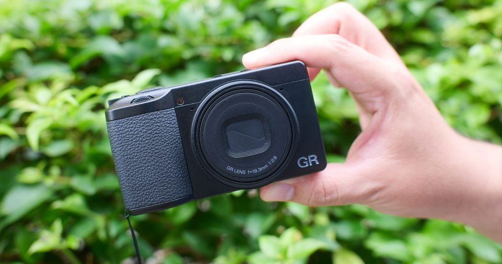 สัมผัสแรก ! Ricoh GR IV สืบทอดตำนานกล้องคอมแพกต์ไฮเอนต์ตัวฮิต ที่คนรอคอยมากที่สุด