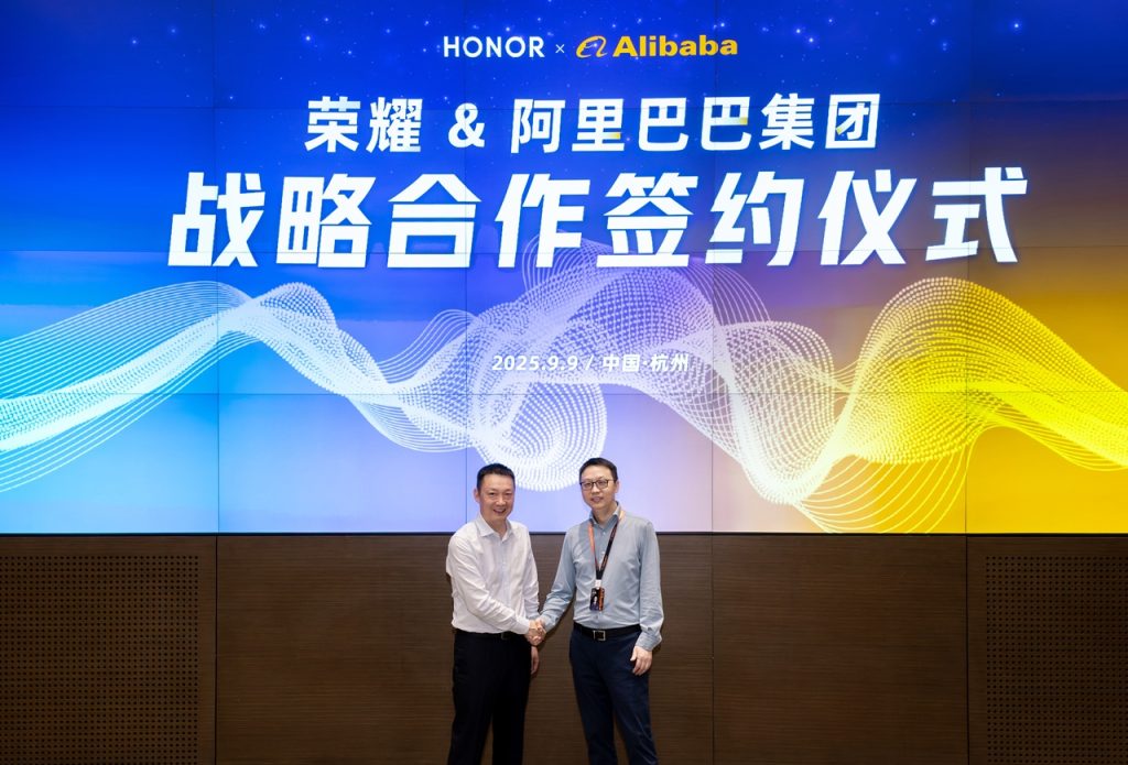 HONOR จับมือ Alibaba ลงนามความร่วมมือเชิงกลยุทธ์ มุ่งสร้างระบบนิเวศ AI