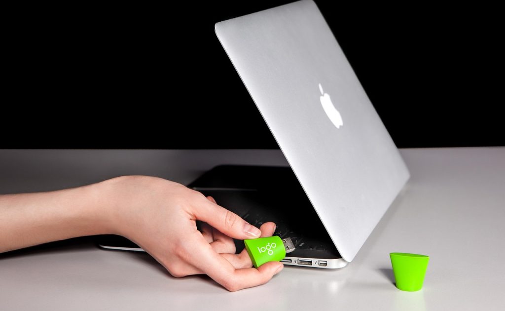 จะเกิดอะไรขึ้น หากถอดแฟลชไดรฟ์ USB โดยไม่กด Eject