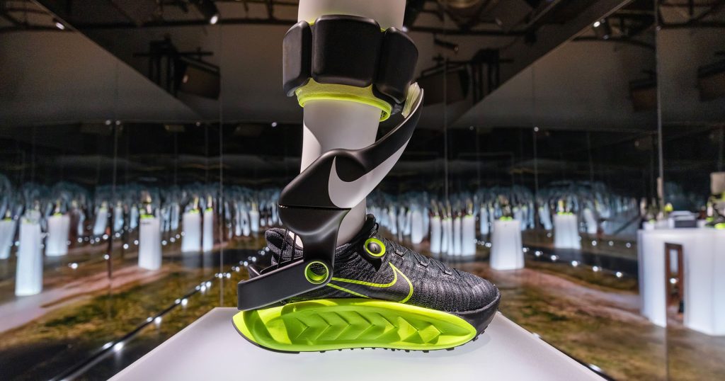 Nike ‘Project Amplify’ รองเท้า Exosuit ช่วยทุ่นแรงขา ไปได้ไกลกว่าเดิม ใคร ๆ ก็ใช้ได้ !