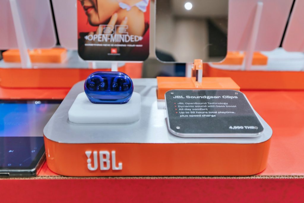 JBL Soundgear Clip