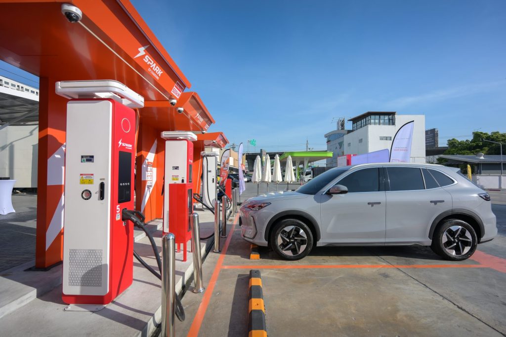 Spark EV x Huawei เปิดสถานี Ultra Fast Charge ใหม่ จัดเต็ม 500kW ชาร์จไวสะใจ 7.9 บาทตลอดวัน