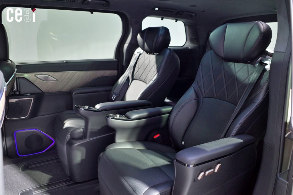 เก้าอี้ที่สามารถปรับเป็นท่านั่งแบบ Zero-Gravity ได้