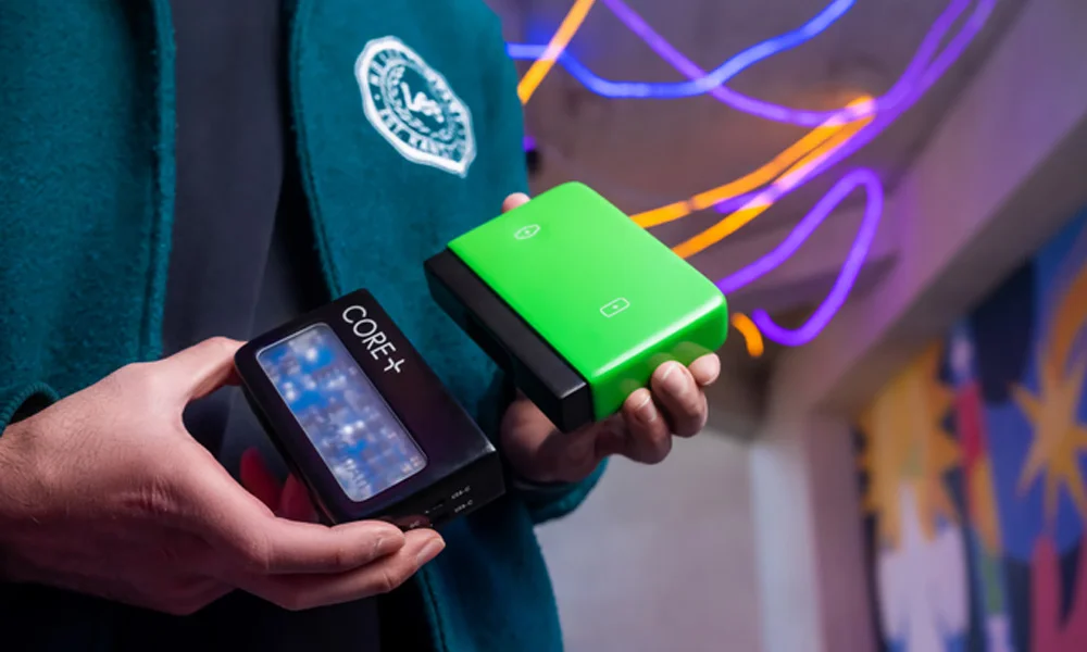 CorePlus พาวเวอร์แบงก์พกพา 27,000 mAh มีโมดูลขยายให้ชาร์จได้หลากหลายขึ้น