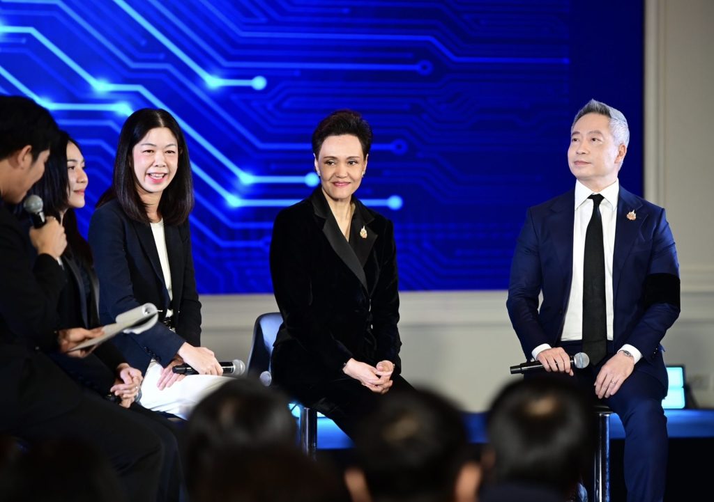 ศุภจี สุธรรมพันธุ์ รัฐมนตรีว่าการกระทรวงพาณิชย์