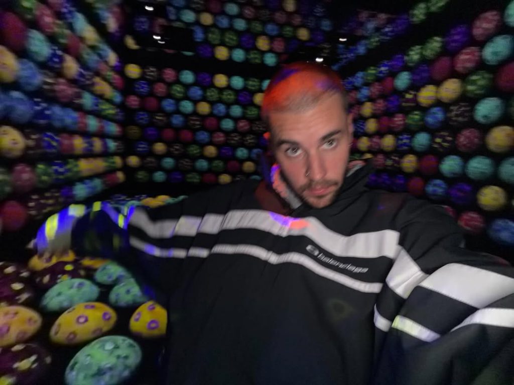 จัสติน บีเบอร์วิจารณ์หนัก ไม่ปลื้มการออกแบบปุ่ม Dictation บน iPhone