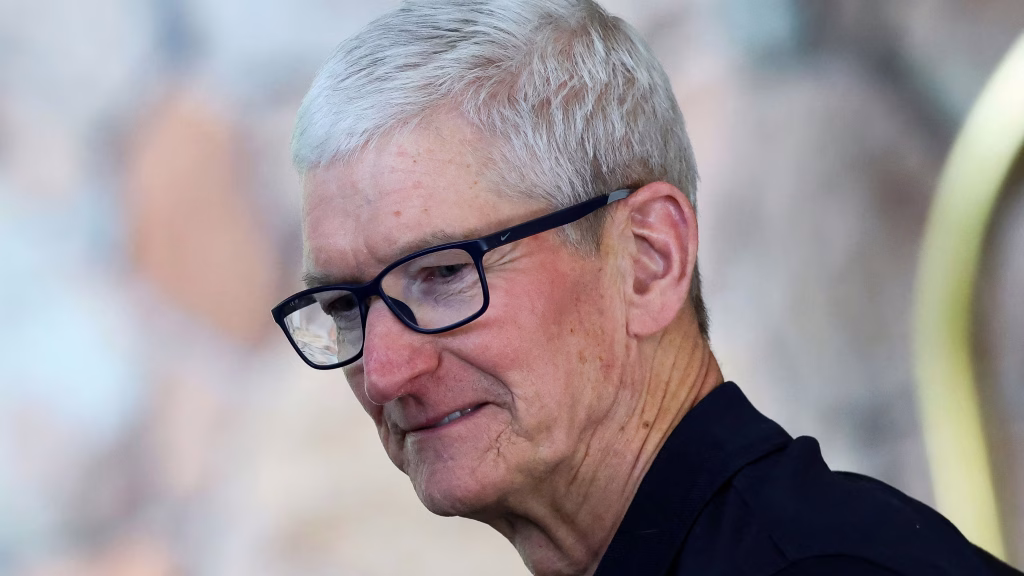 Tim Cook ซื้อหุ้น Nike กว่า 50,000 หุ้น ท่ามสถานการณ์ที่ไม่สู้ดี