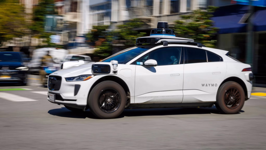 Waymo อธิบาย ทำไมรถยนต์ไร้คนขับถึงหยุดวิ่งหลังไฟดับในซาสฟรานซิสโก