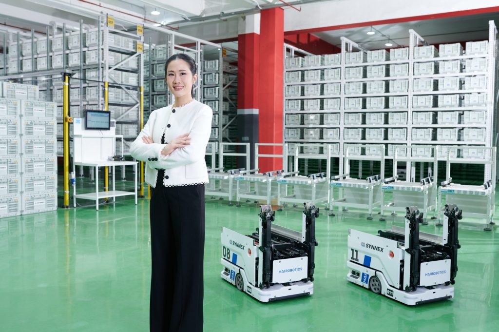 SYNNEX เปิดบ้านโชว์ศักยภาพปี 2569 รับคลื่น AI ตั้งเป้ารายได้แตะ 53,000 ล้านบาท โชว์ Smart Warehouse ทำงานด้วยหุ่นยนต์