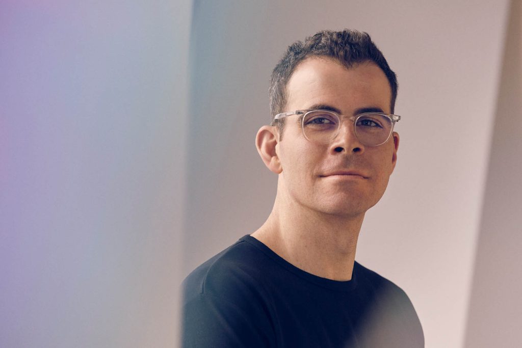 นายใหญ่ Instagram เผย AI ทำให้หน้าฟีดแบบสวยงามตายไปแล้ว คนโหยหาคอนเทนต์ที่รู้สึกจริงมากกว่า