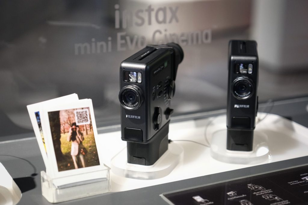 instax mini Evo Cinema