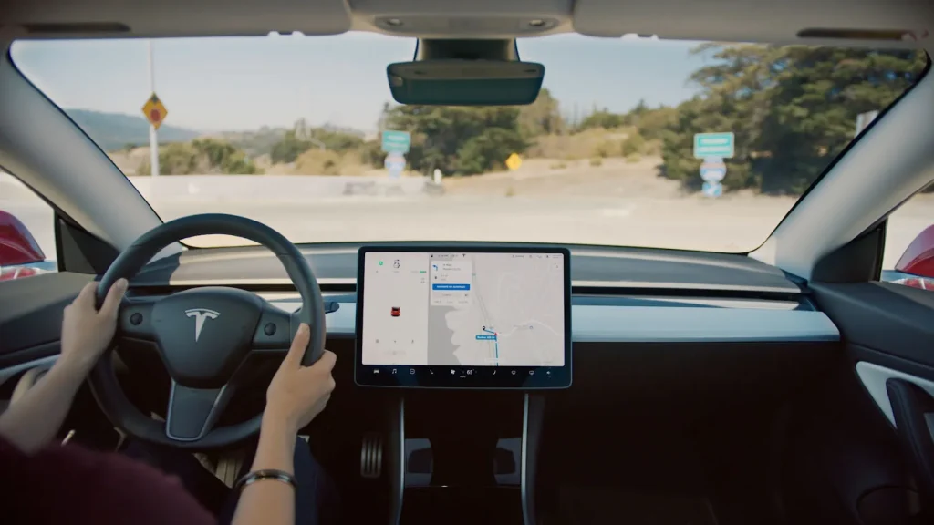 Tesla ถอดฟีเจอร์ Autosteer จาก Model 3 และ Model Y ดันผู้ใช้ไปสมัคร FSD