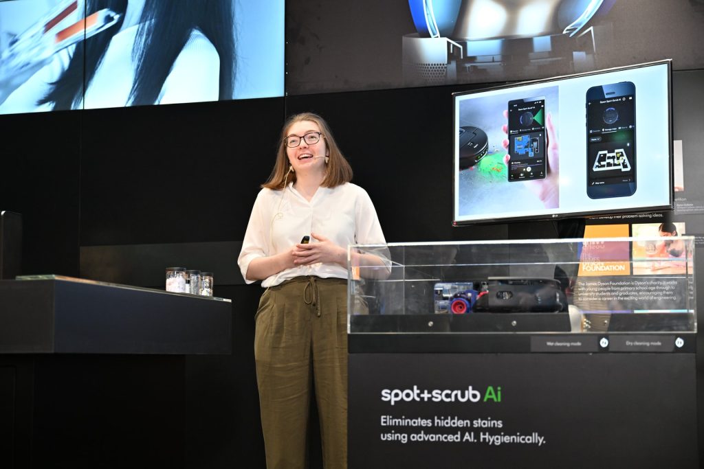 Becky Green ตัวแทนจาก Dyson