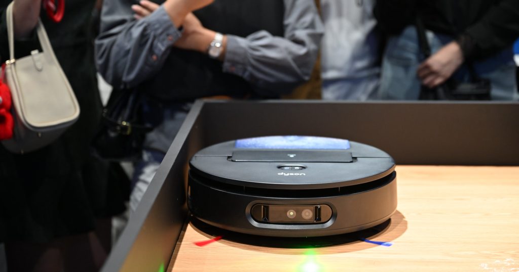 Dyson เปิดตัว Spot+Scrub™ Ai หุ่นยนต์ดูดฝุ่นและถูพื้นรุ่นแรก ชูเทคโนโลยี AI ตรวจจับคราบและระบบทำความสะอาดตัวเอง