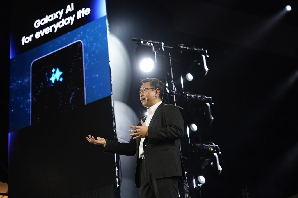 สิทธิโชค นพชินบุตร President of Mobile Experience Division บริษัท ไทยซัมซุง อิเล็กทรอนิกส์ จำกัด