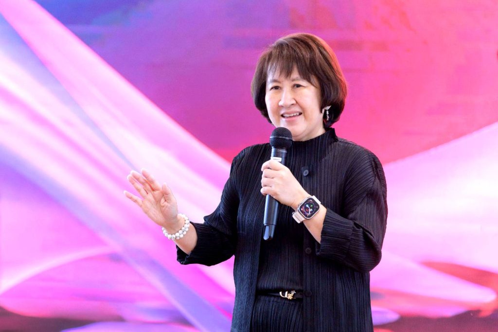 ศรินทร์รา วงศ์ศุภลักษณ์ หัวหน้าคณะผู้บริหารด้านทรัพยากรบุคคล บมจ. ทรู คอร์ปอเรชั่น