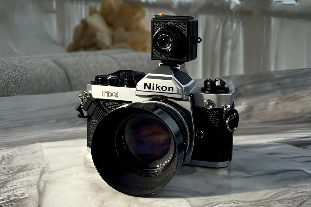 Ligar แก็ดเจ็ตใหม่ ช่วยถ่ายภาพฟิล์มและดิจิทัลในช็อตเดียว