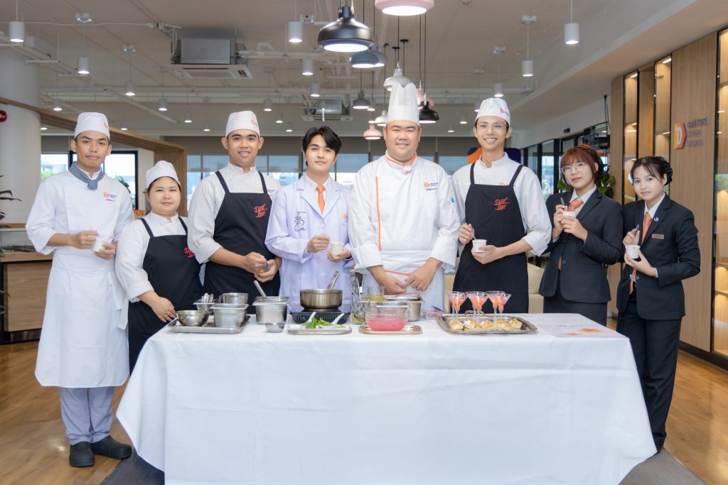 วิทยาลัยดุสิตธานี เปิดตัวหลักสูตร “สถาปนิกอาหาร” ผสานวิทย์-ศิลป์-ธุรกิจ ดึงบิ๊กเอกชนร่วมปั้นบุคลากรรับเมกะเทรนด์ Future Food