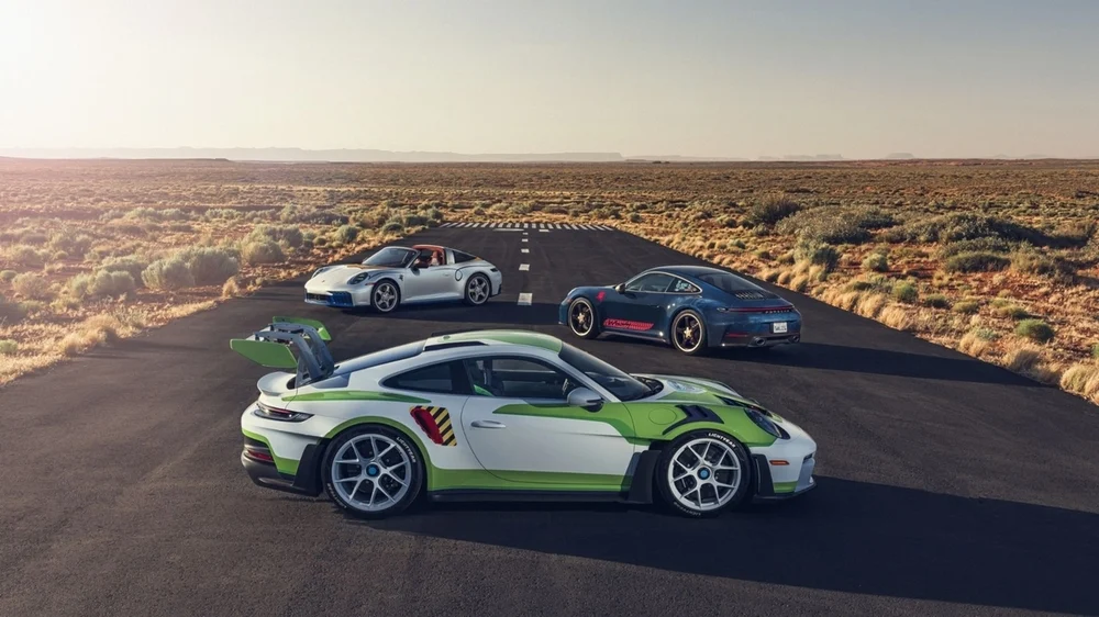 Porsche x Toy Story เปิดตัว 911 รุ่นพิเศษ แปลงโฉมเป็นวู้ดดี้ บัซ และเจสซี่