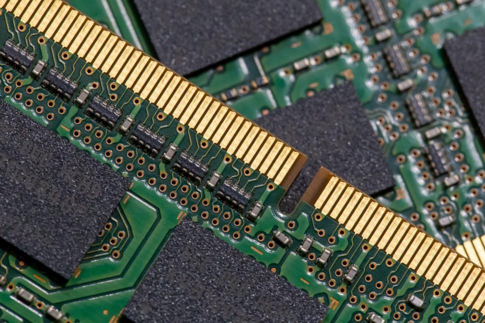 Samsung, SK hynix และ Micron ถูกฟ้องแบบกลุ่ม ข้อกล่าวหาจำกัดการผลิต DRAM ทำให้ราคาพุ่ง