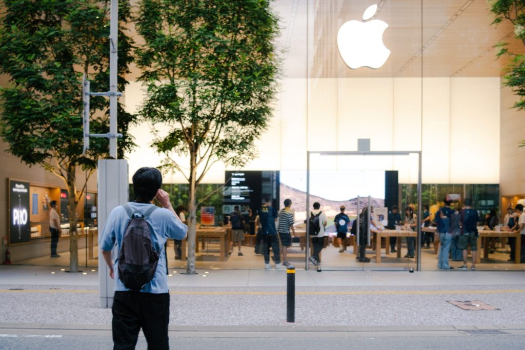 Tim Cook ส่งสัญญาณ Apple จำเป็นต้องขึ้นราคาสินค้า หลังชิปหน่วยความจำขาดแคลน