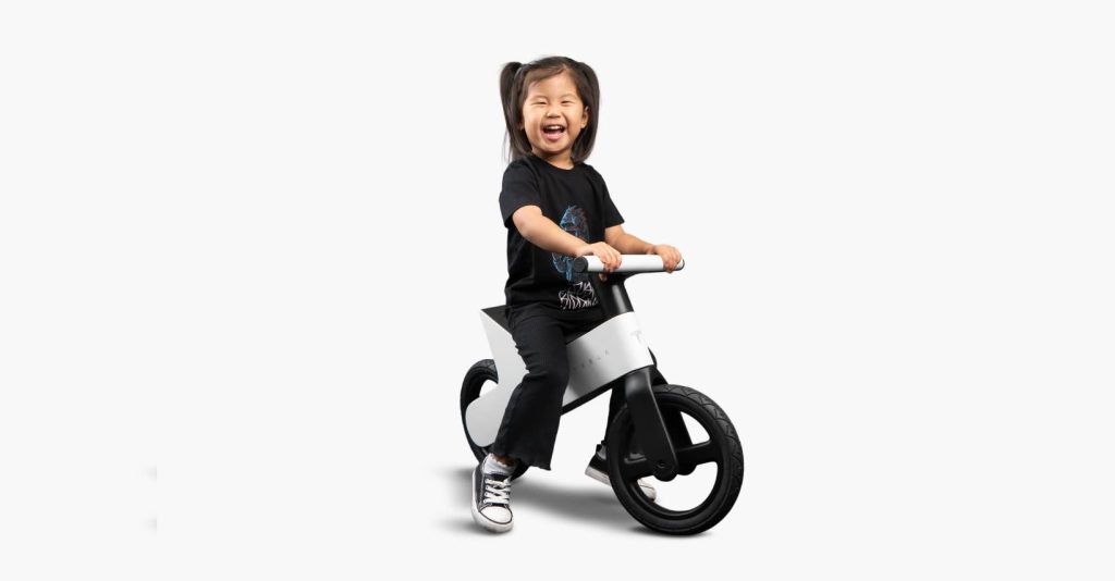 Tesla แตกไลน์สินค้าเด็ก เปิดตัว Balance Bike ดีไซน์มินิมอลขายหมดอย่างไว
