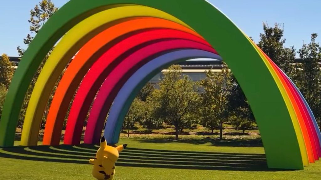 ปิกาชูบุก Apple Park วิ่งเล่นทั่วสำนักงานใหญ่ Apple ก่อนลุยศึก Pokémon World Championships
