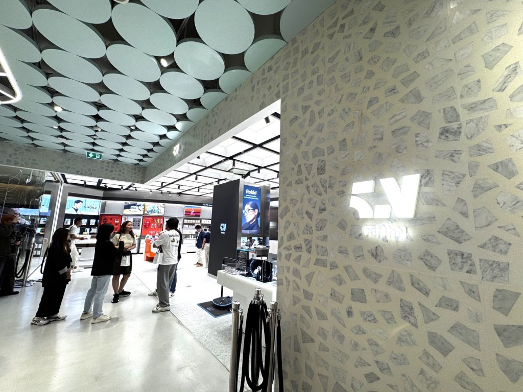 FifthN ร้านแนวใหม่บุกเซ็นทรัลชิดลม เมื่อ Gadget กลายเป็น “ปัจจัยที่ 5” ของชีวิตคนยุคใหม่