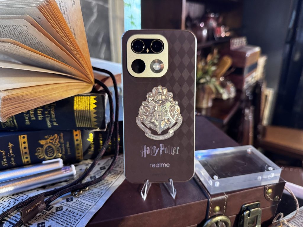 realme เสกโลกเวทมนตร์ลงสมาร์ตโฟน เปิดตัว realme 16 Pro Harry Potter Edition พร้อมหีบสัมภาระ 1:1
