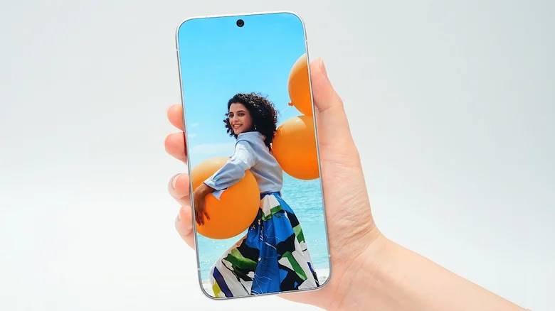 Tecno เผยโฉมสมาร์ตโฟนไร้ขอบอย่างแท้จริงรุ่นแรกของโลก