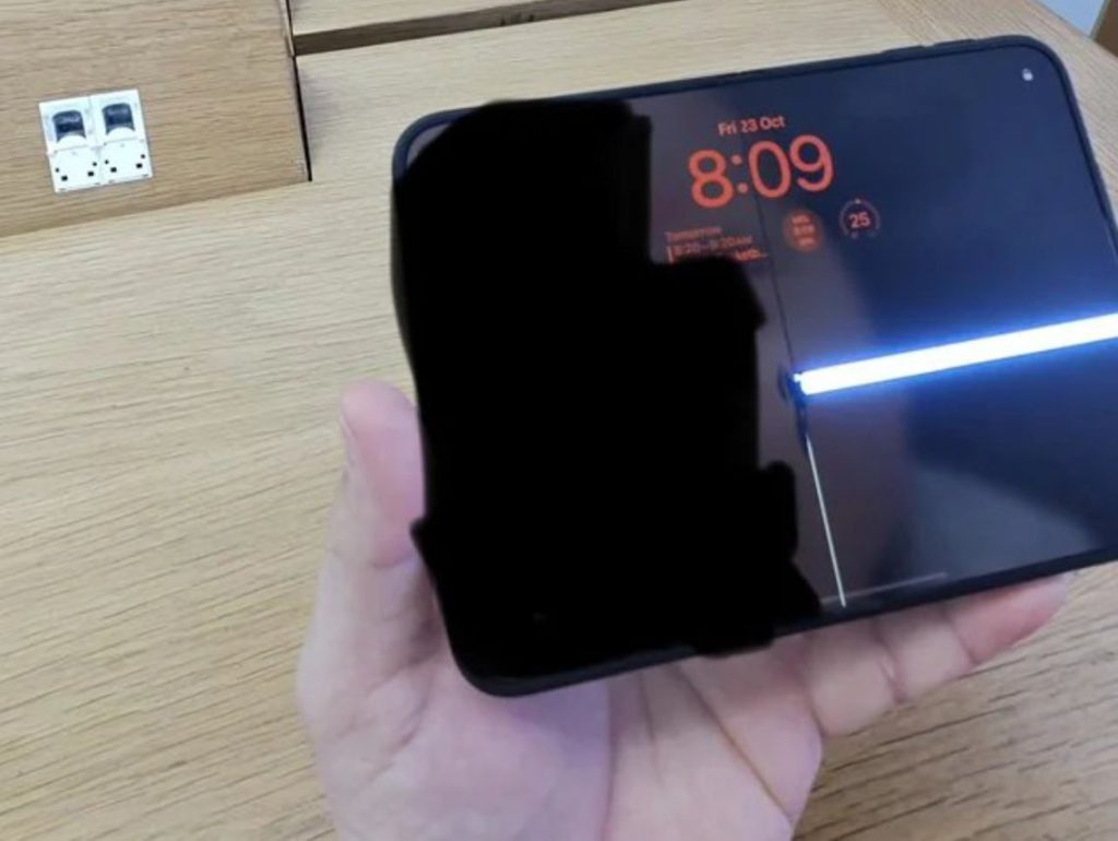 iPhone Duo เจอปัญหา “Crackgate” ผู้ใช้โวยจอแตกตรงรอยพับ หลังซื้อมาไม่กี่ชั่วโมง